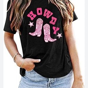 Adorable Cowgirl Black 'Howdy' Graphic Tee.
New (no tags).